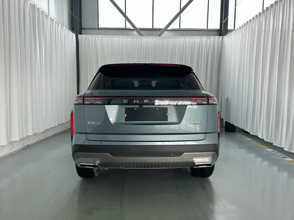 Chery Explore 06 urban version 1.6T two-wheel drive luxury model 2023 — миниатюра 2