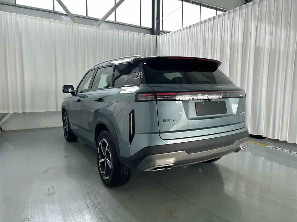 Chery Explore 06 urban version 1.6T two-wheel drive luxury model 2023 — миниатюра 4