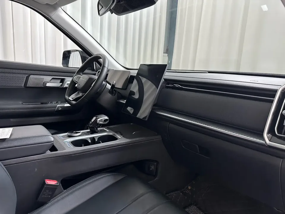 Chery Explore 06 urban version 1.6T two-wheel drive luxury model 2023 — миниатюра 5
