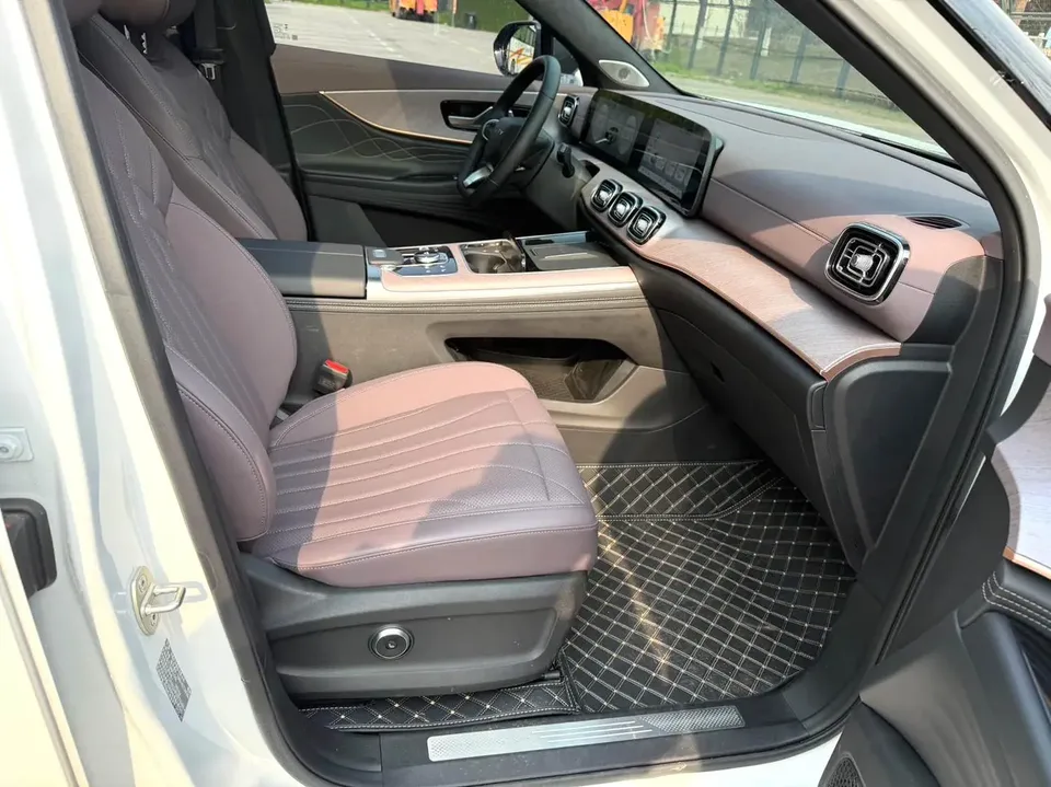 Chery Tiggo 9 Tiggo 9 2025 2.0T AT 2WD Premium Edition 2025 — миниатюра 3
