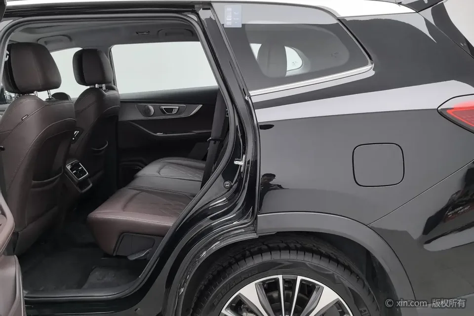 Chery Tiggo 8 Pro Tiggo 8 PRO 2024 Champion Edition 390T 2WD Peak Edition 5 Seaters 2023 — миниатюра 5