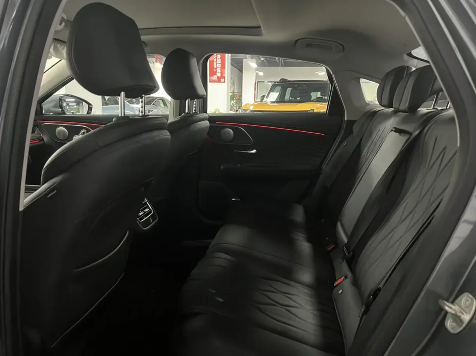 Chery Arrizo 8 PRO 290TGDI DCT Luxury Edition+ 2025 — миниатюра 3