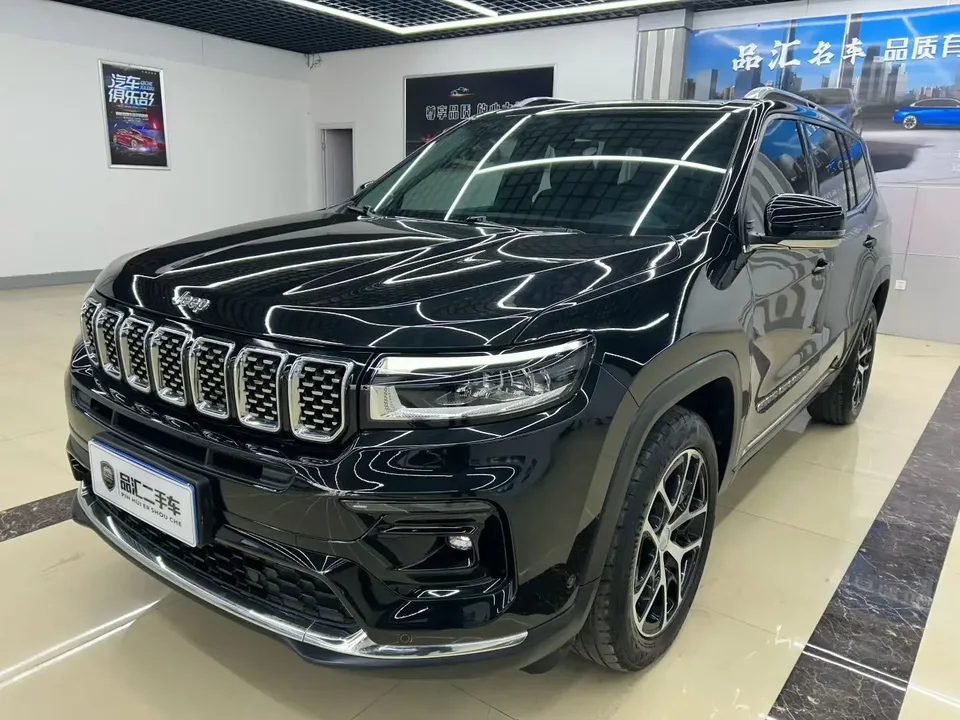 Jeep Grand commander grand commander 2022 2.0T 4WD Deluxe Edition 2022 — photo 1, buy with delivery to Moscow