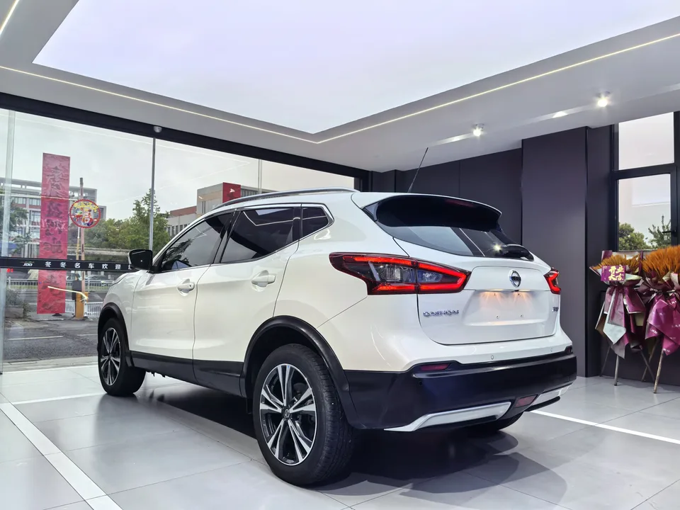 Nissan Qashqai Qashqai 2022 2.0L XV Prem. Deluxe Edition 2022 — миниатюра 4