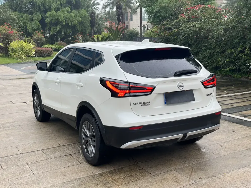 Nissan Qashqai Qashqai 2025 Redesigned Honor 2.0L CVT XV True Heart Edition 2025 — thumbnail 2