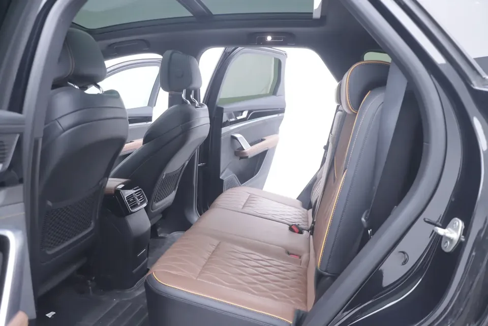 BYD Tang DM DM-i Champion Edition 112KM Prestige Edition 2023 — миниатюра 3
