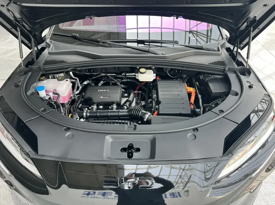 BYD Song PLUS DM Intelligent Driving Edition DM-i 112KM Premium Edition 2026 — миниатюра 3