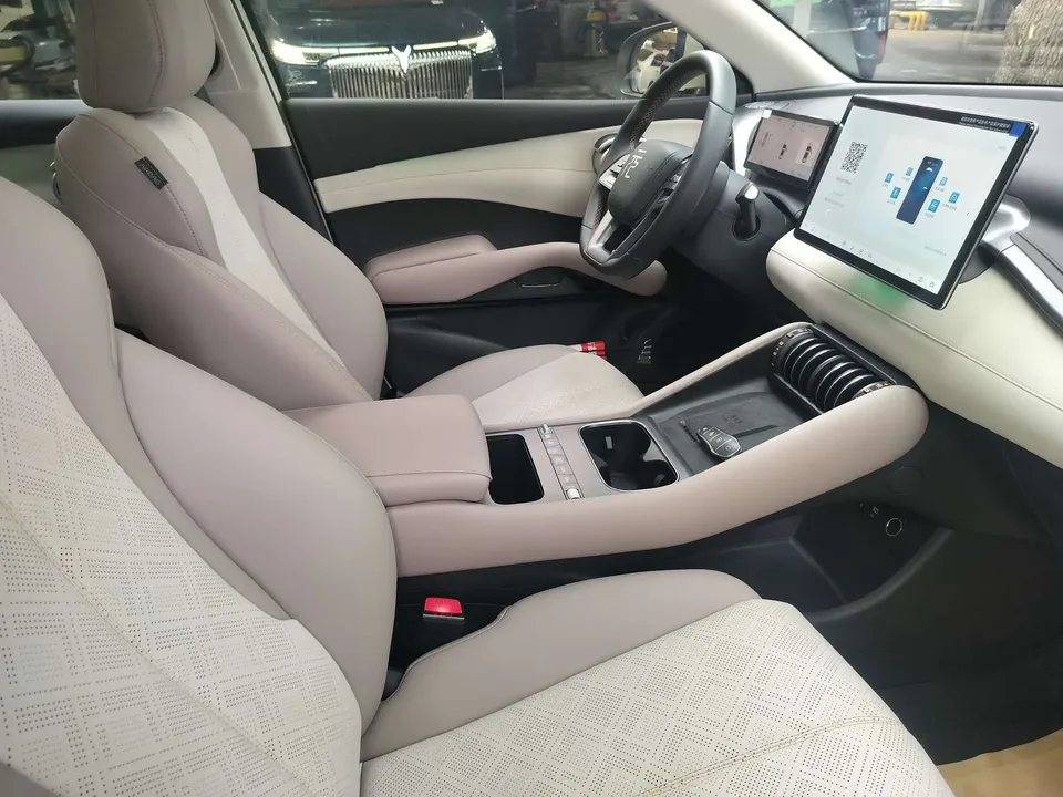 BYD Yuan Plus Honor Edition 510KM Leading Edition 2025 — миниатюра 5