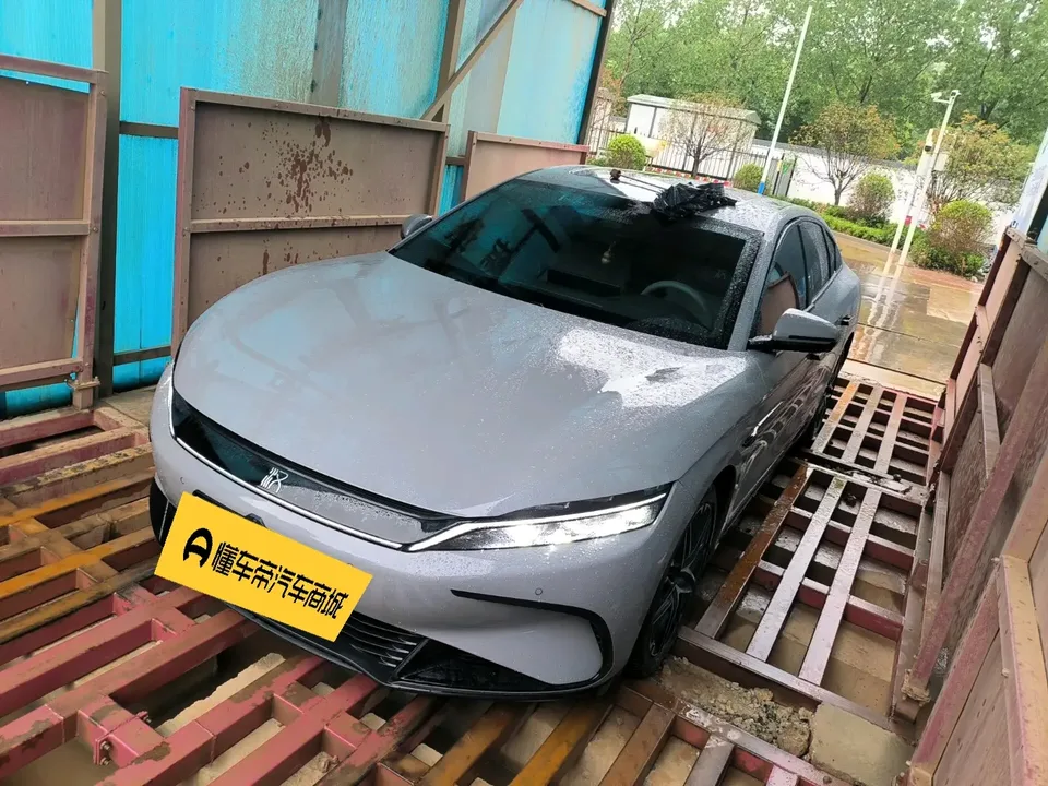 BYD Han EV 2025