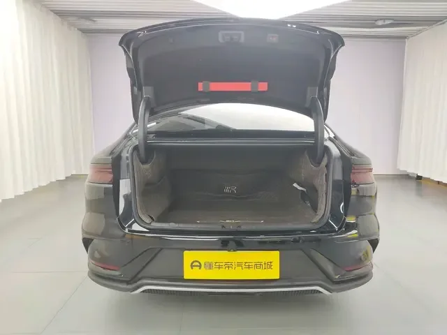 BYD Han DM DM-i Honor Edition 121KM Elite 2024 — миниатюра 5