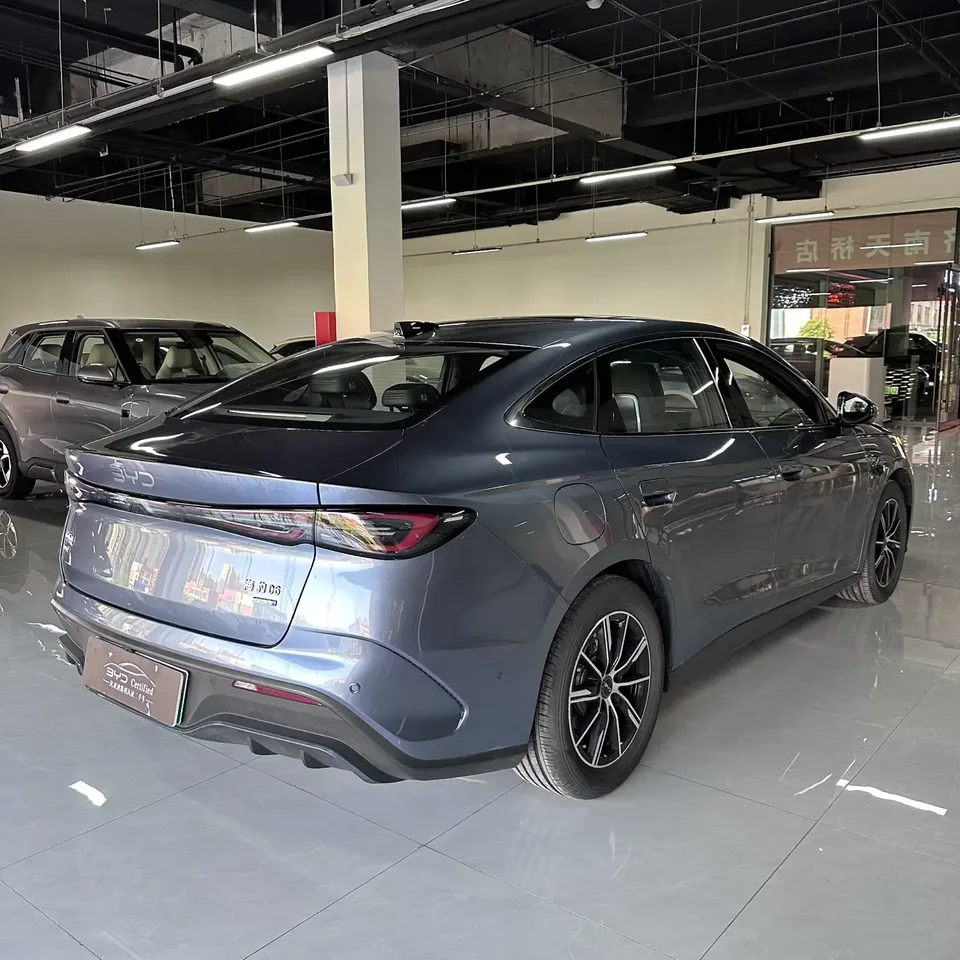 BYD Seal 06DM Intelligent Driving Edition DM-i 120KM Premium Edition 2025 — миниатюра 2