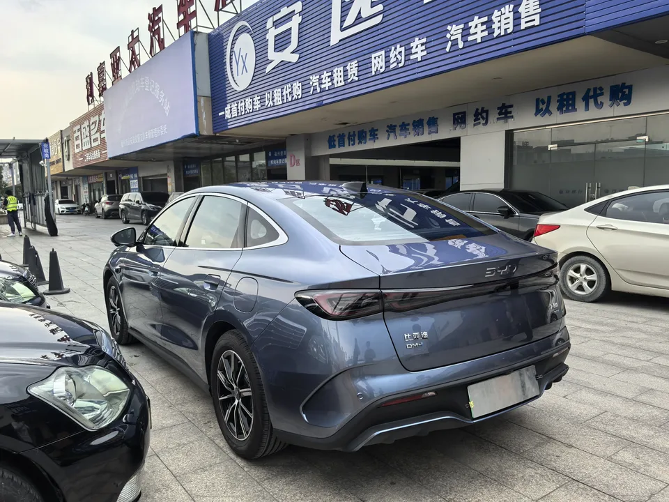 BYD Seal 06DM Intelligent Driving Edition DM-i 120KM Premium Edition 2025 — миниатюра 4