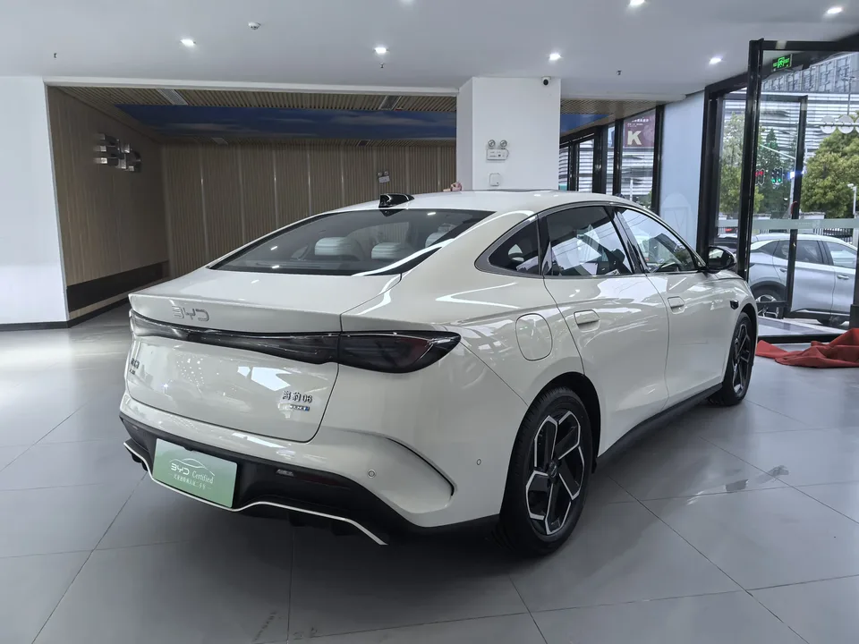 BYD Seal 06DM Intelligent Driving Edition DM-i 120KM Flagship Model 2025 — миниатюра 2