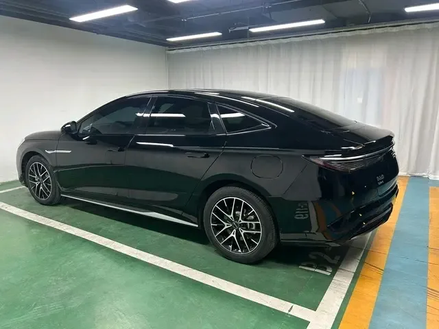 BYD Seal DM Honor Edition DM-i 1.5L 121KM Luxury Model 2024 — миниатюра 2
