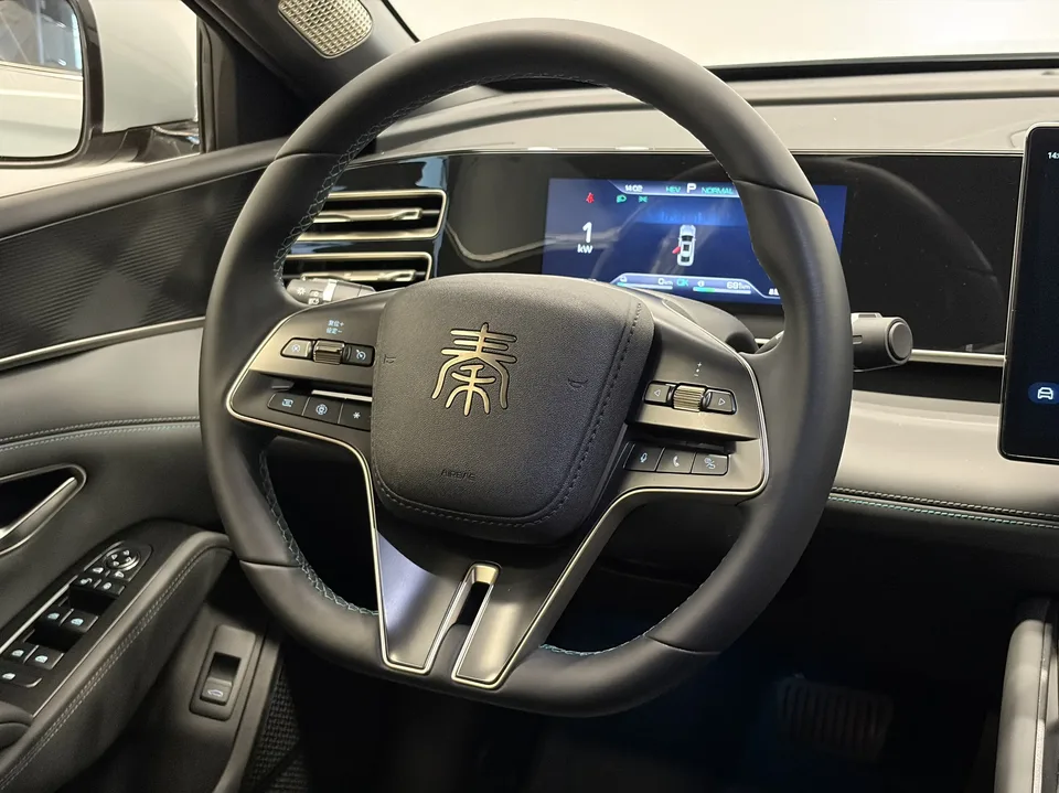 BYD Qin L DM DM-i 120KM Leading Model 2024 — миниатюра 4