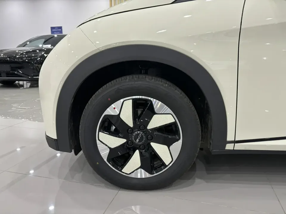 BYD Dolphin dolphin 2025 420KM Free Edition 2026 — thumbnail 4