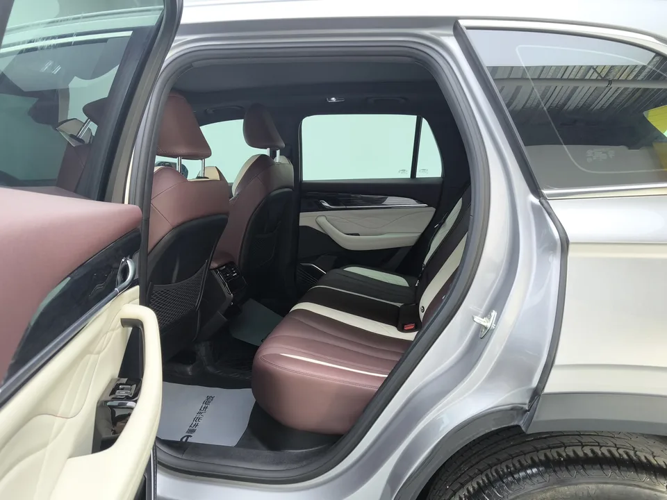 Geely Monjaro Xingyue L 2024 2.0TD High Power Automatic 2WD Yunqi Edition 2024 — миниатюра 4