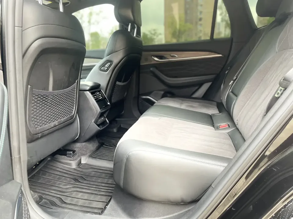 Geely Monjaro Xingyue L 2025 2.0TD High Power Automatic 2WD Dongfang Yao Lanxing Edition 2025 — миниатюра 3