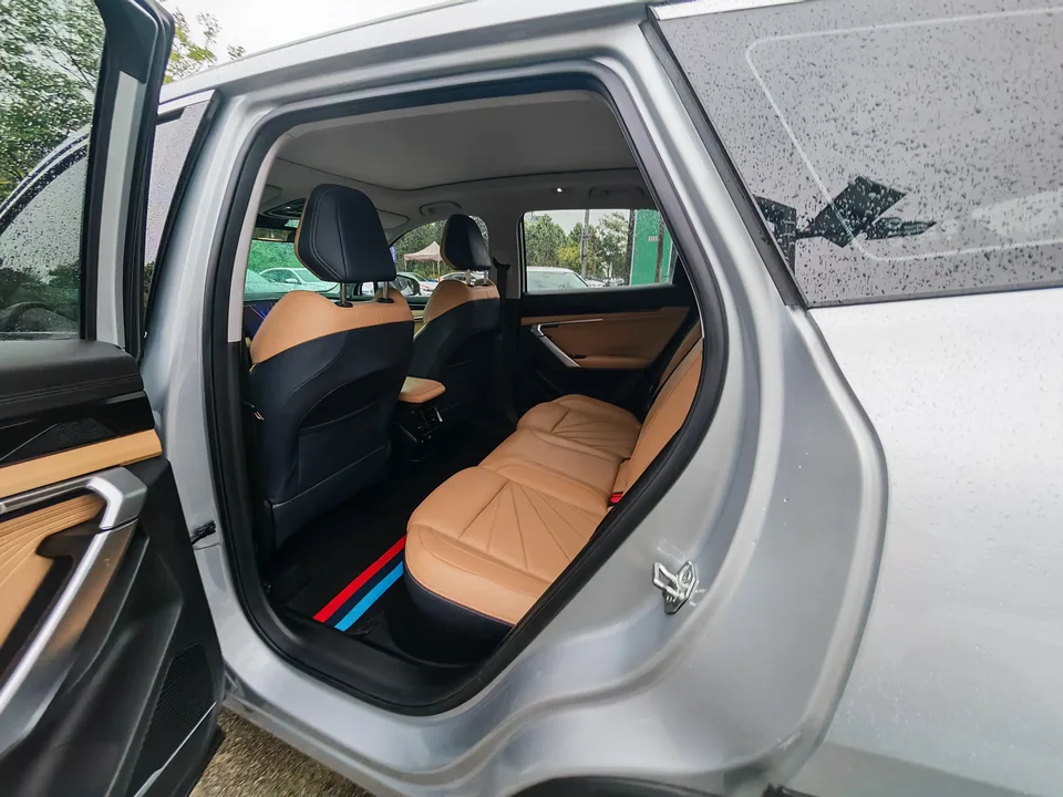Geely Atlas L Boyue L 2023 1.5TD DCT Premium Edition 2023 — миниатюра 3