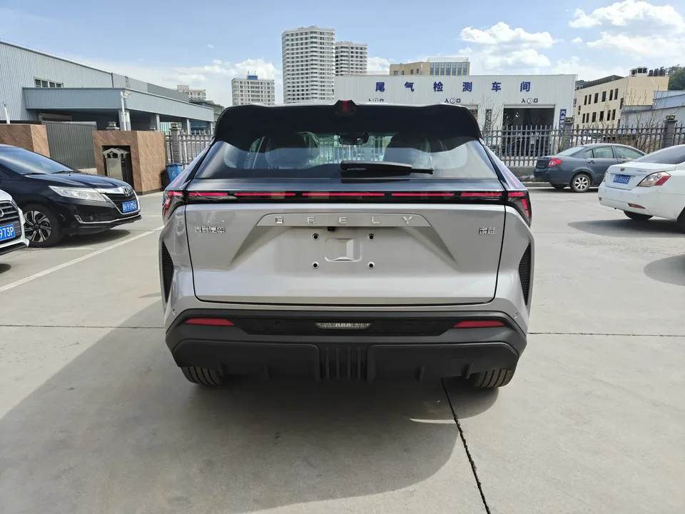 Geely Atlas Boyue 2026 1.5TD Yearning 2026 — миниатюра 2