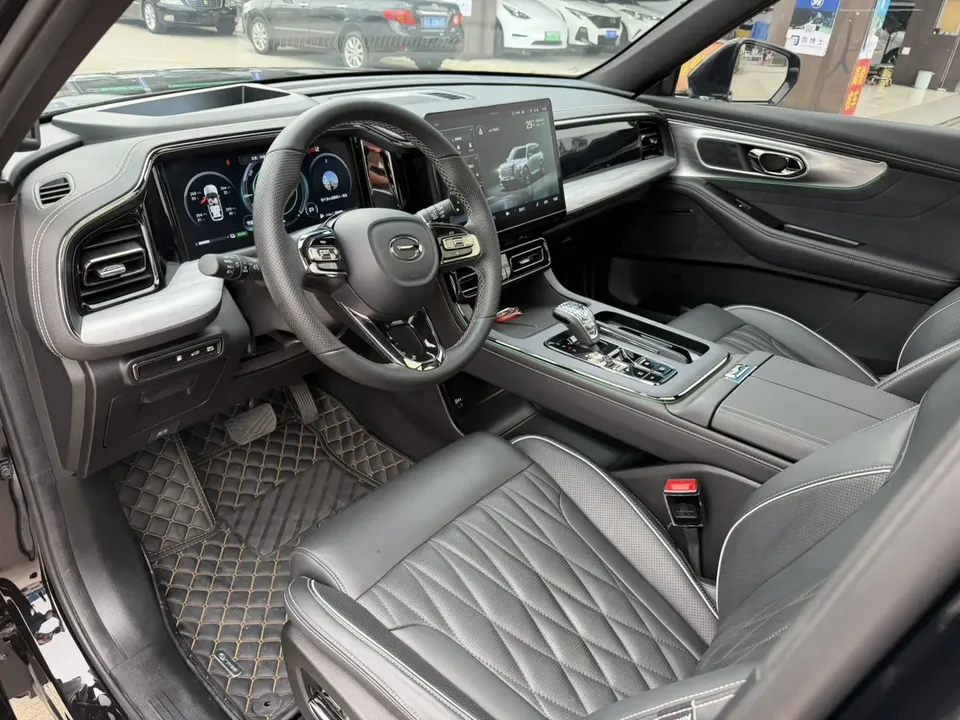 GAC Trumpchi GS8 Trumpchi GS8 2022 Hybrid Series 2.0TM Hybrid 2WD Premium Edition 7 Seaters 2024 — thumbnail 3