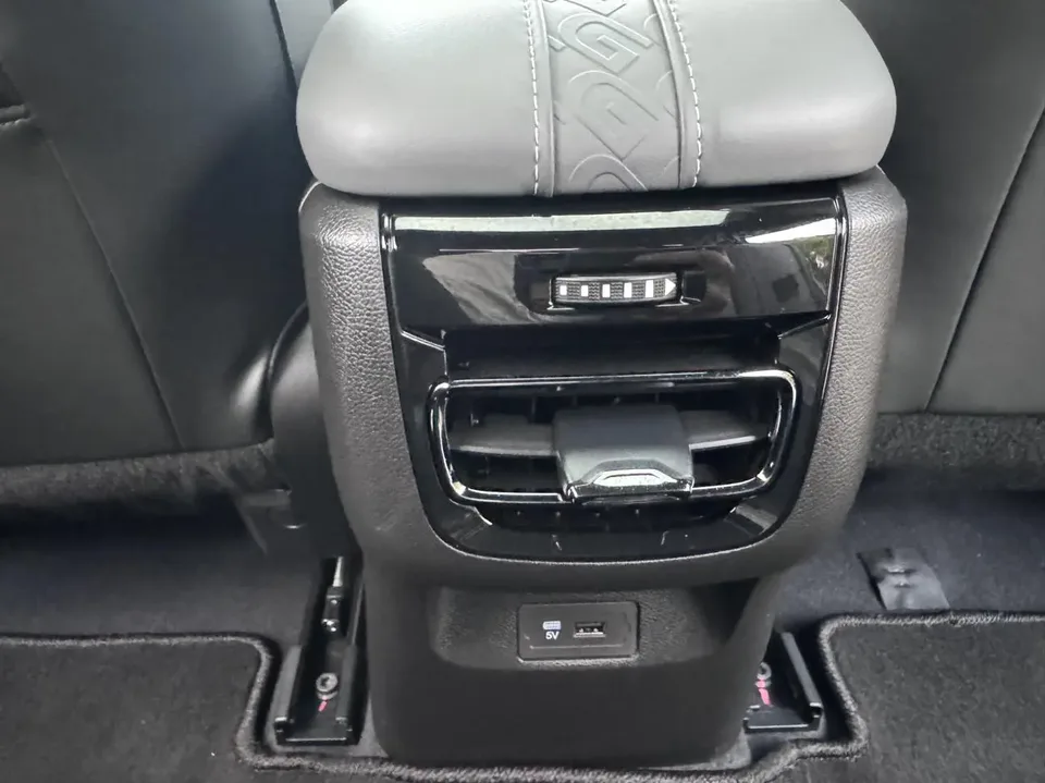 GAC Trumpchi Shadow Leopard 400T Automatic R Max Edition 2023 — миниатюра 4