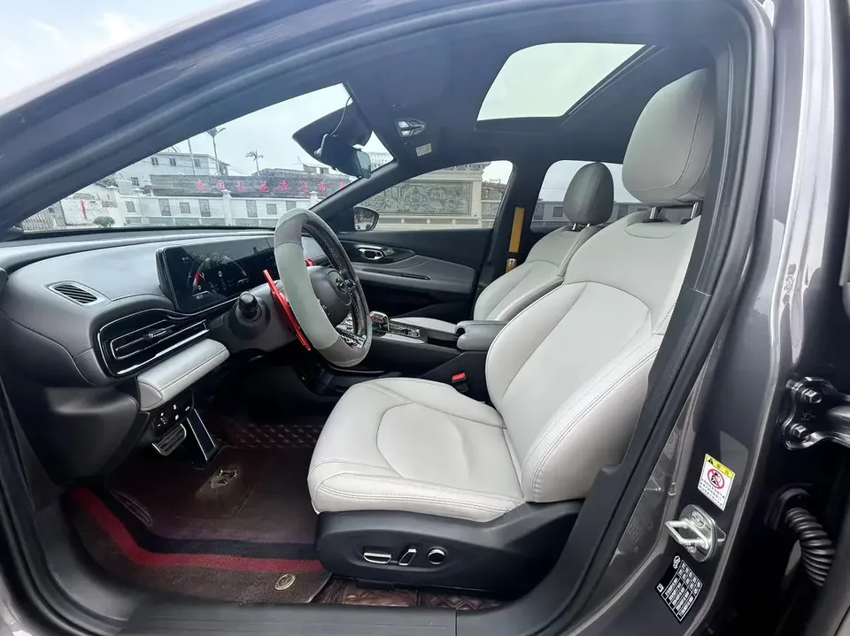 GAC Trumpchi Shadow Leopard 270T DCT J16 Galaxy Fighter Edition 2022 — миниатюра 5