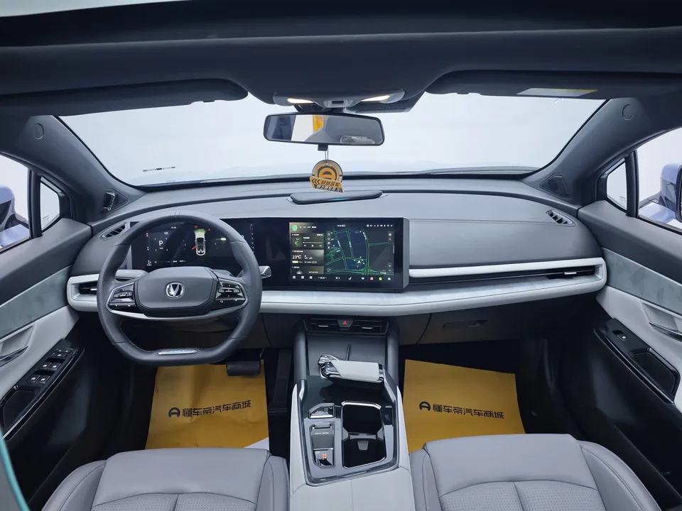 Changan UNI-T second generation 1.5T flagship model 2023 — миниатюра 2