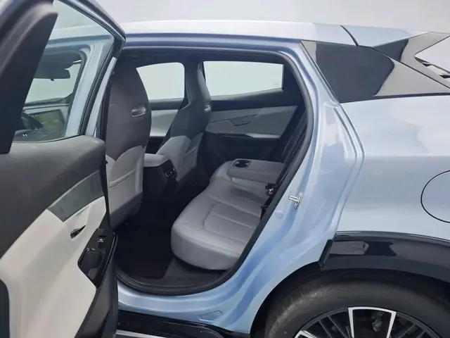 Changan UNI-T second generation 1.5T flagship model 2023 — миниатюра 5