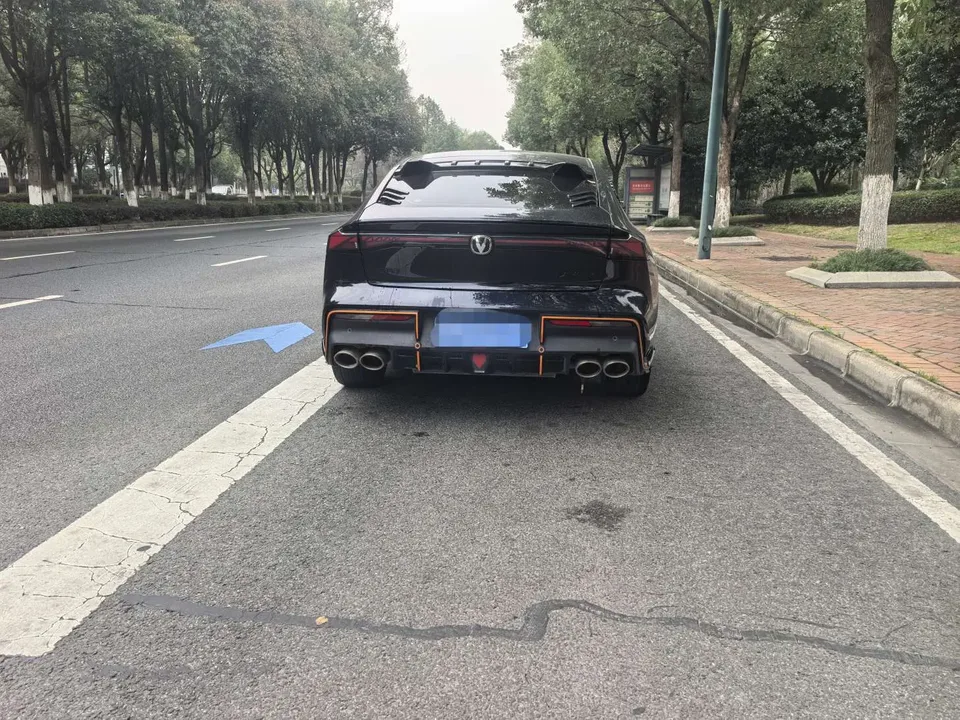 Changan UNI-V 2.0T Fengsu Edition 2023 — миниатюра 2