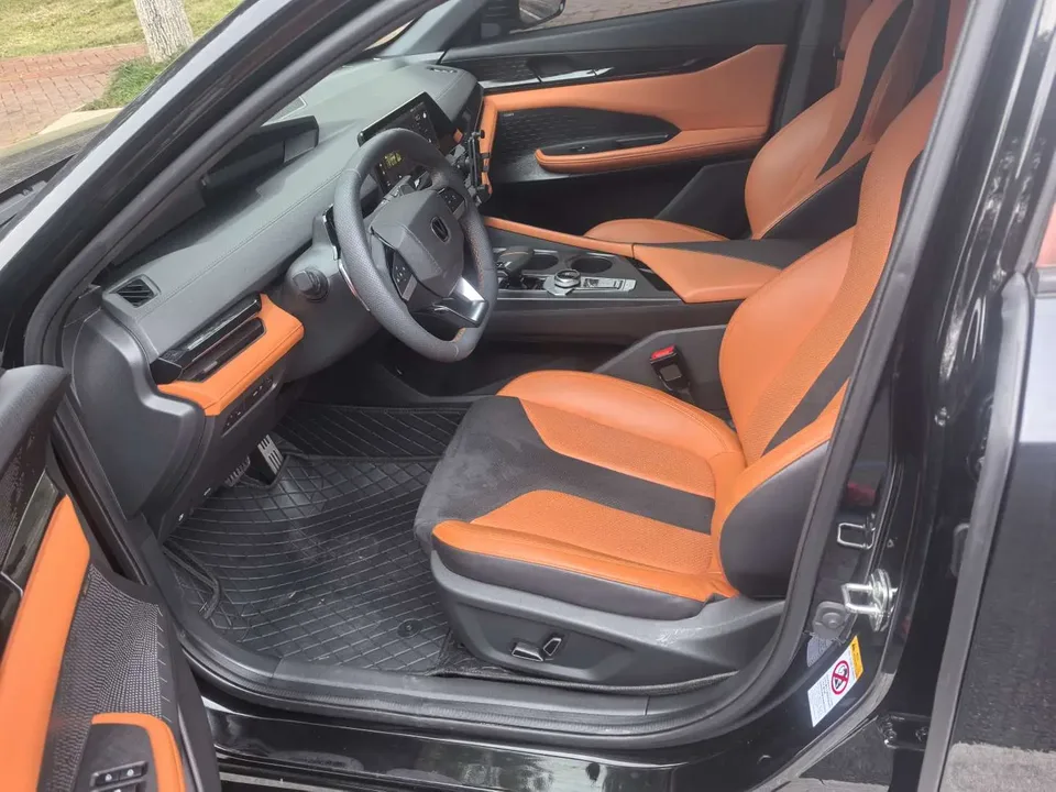 Changan UNI-V 2.0T Fengsu Edition 2023 — миниатюра 3