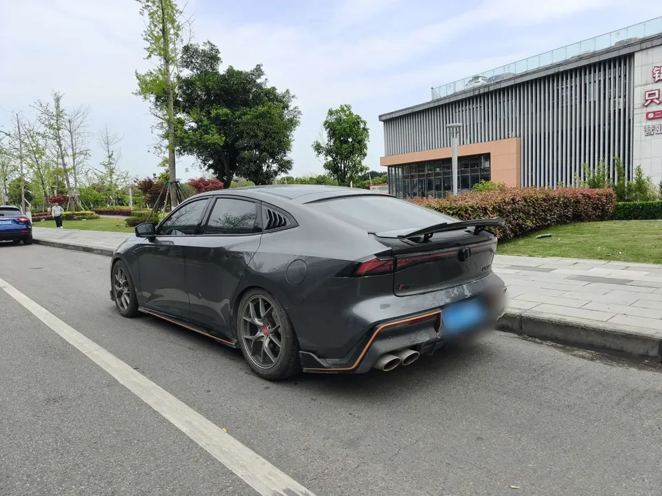 Changan UNI-V 2.0T Speed Edition 2022 — миниатюра 2