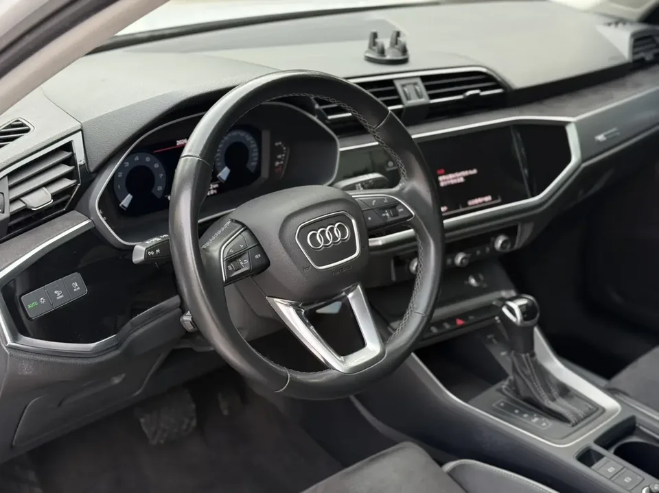 Audi Q3 Audi Q3 2023 35 TFSI aggressive and dynamic model 2023 — миниатюра 3