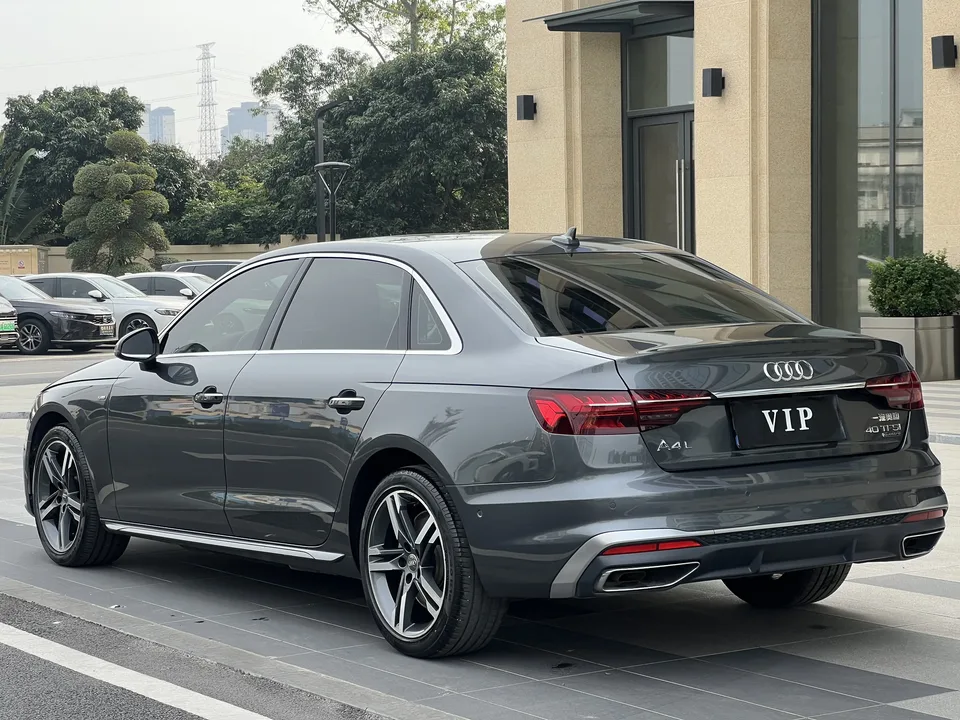 Audi a4 l A4L 2020 40 TFSI quattro luxury and dynamic model 2022 — thumbnail 2