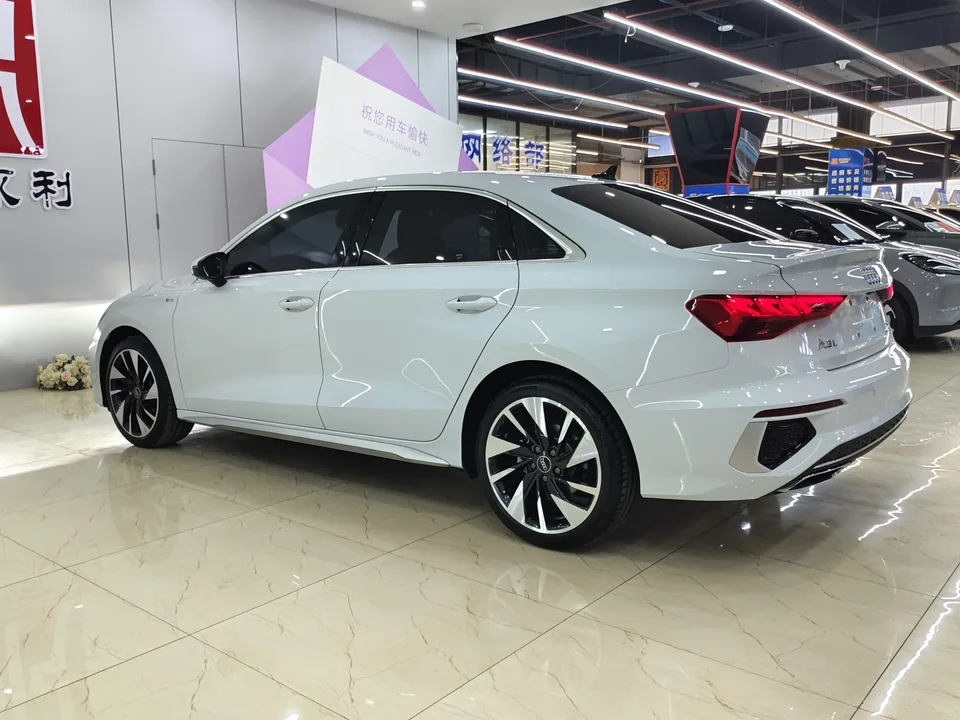 Audi A3 facelift A3L Limousine 35 TFSI stylish and sporty 2023 — миниатюра 2
