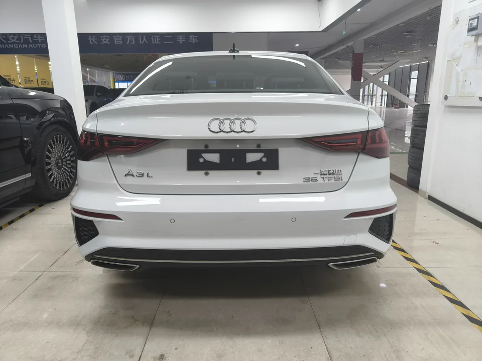 Audi A3 A3L Limousine 35 TFSI aggressive and sporty 2022 — миниатюра 2