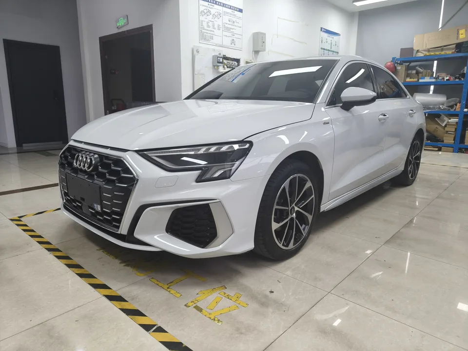 Audi A3 A3L Limousine 35 TFSI aggressive and sporty 2022 — фото 1, купить с доставкой в Москву