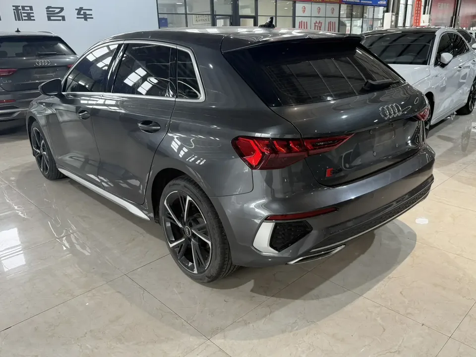 Audi A3 Sportback 35 TFSI stylish and sporty 2023 — миниатюра 4
