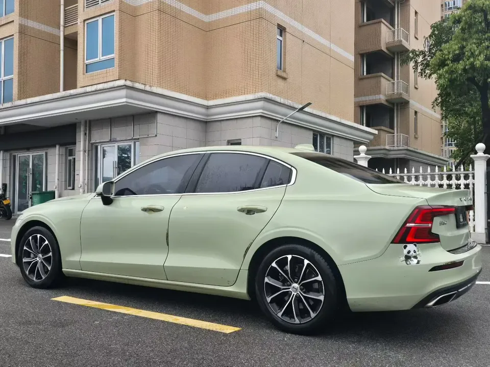 Volvo S60 Volvo S60 2022 B4 Zhiyuan Sports Edition 2022 — миниатюра 4