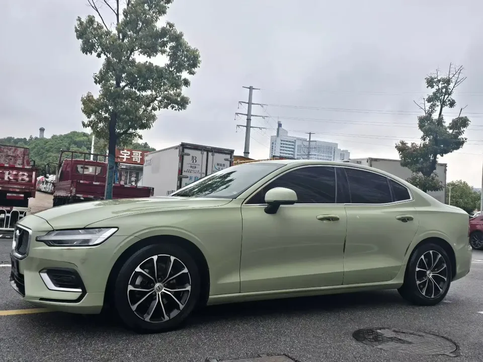 Volvo S60 2022