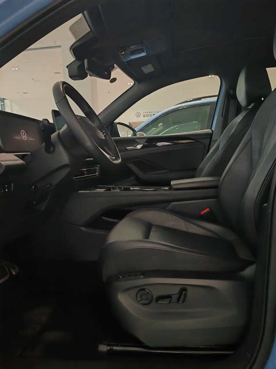 Volkswagen Tiguan L Tiguan L 2024 Pro 380TSI 4WD R-Line Smart Edition 2024 — thumbnail 4