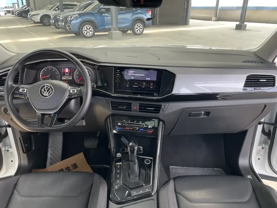 Volkswagen Tayron Tanyue 2022 280TSI 2WD Luxury Smart Edition 2022 — миниатюра 4