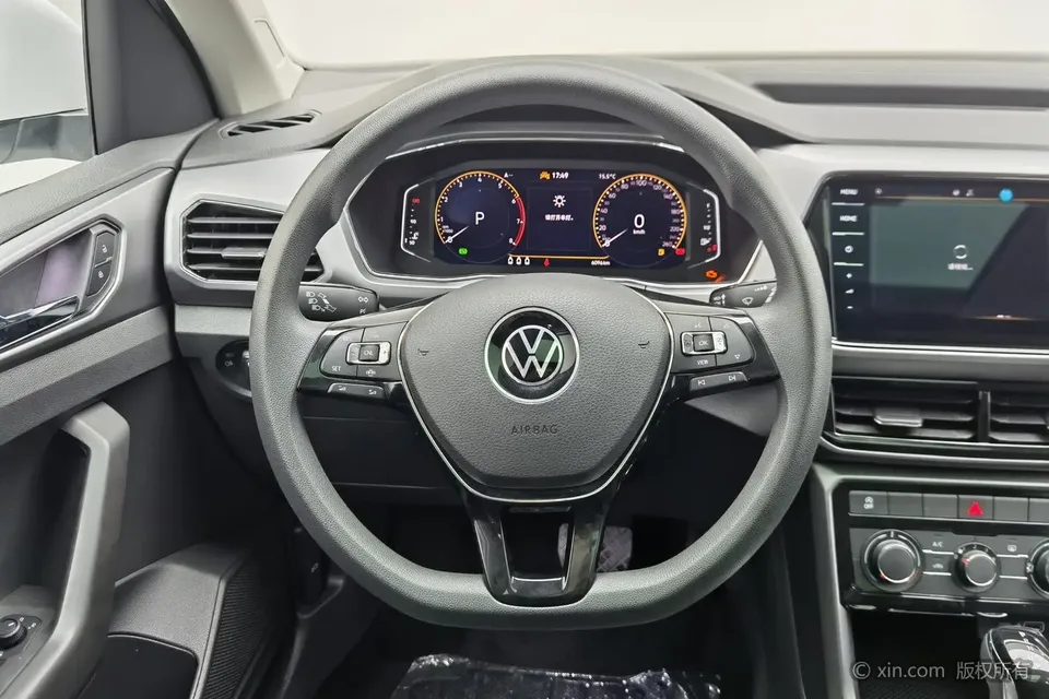 Volkswagen Tu Kai 300TSI DSG Comfort Edition 2024 — миниатюра 3