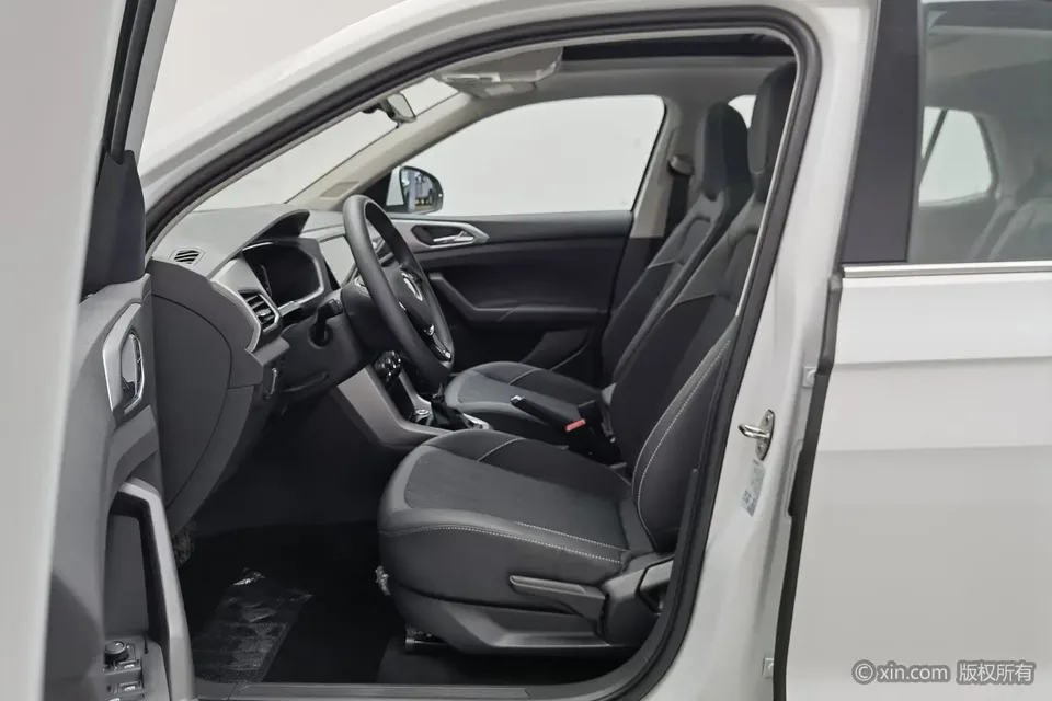 Volkswagen Tu Kai 300TSI DSG Comfort Edition 2024 — миниатюра 4