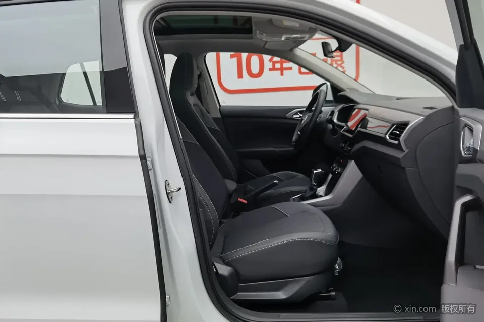 Volkswagen Tu Kai 300TSI DSG Comfort Edition 2024 — миниатюра 5