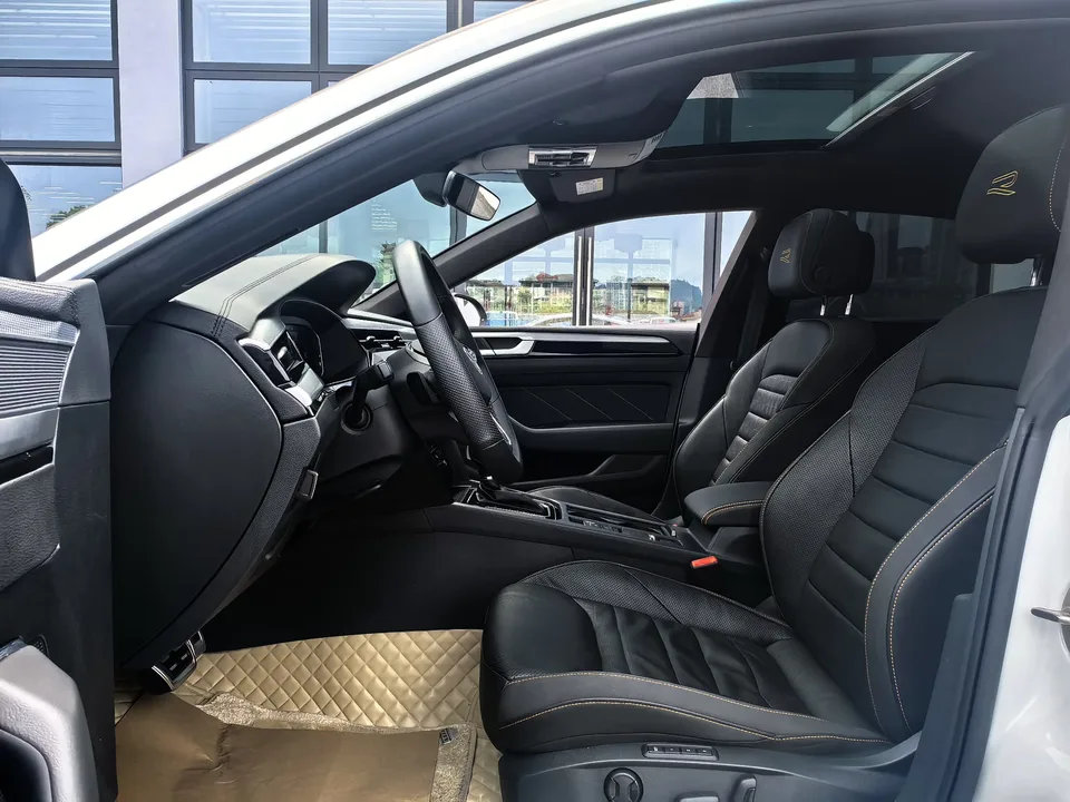 Volkswagen Arteon 380TSI eye-catching model 2025 — миниатюра 5