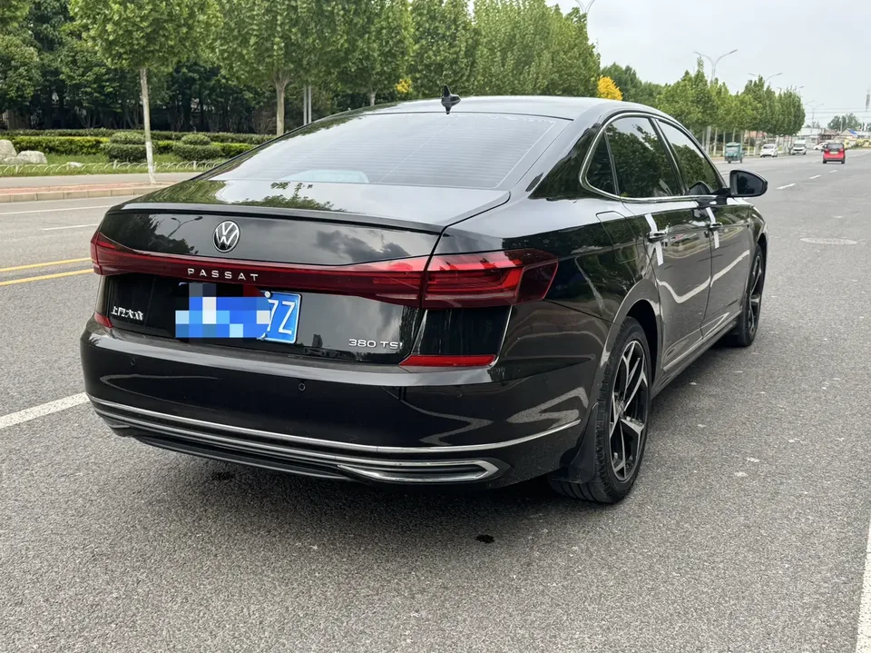 Volkswagen Passat Passat Passat 2024 380TSI Starry Sky Deluxe Edition 2024 — thumbnail 2