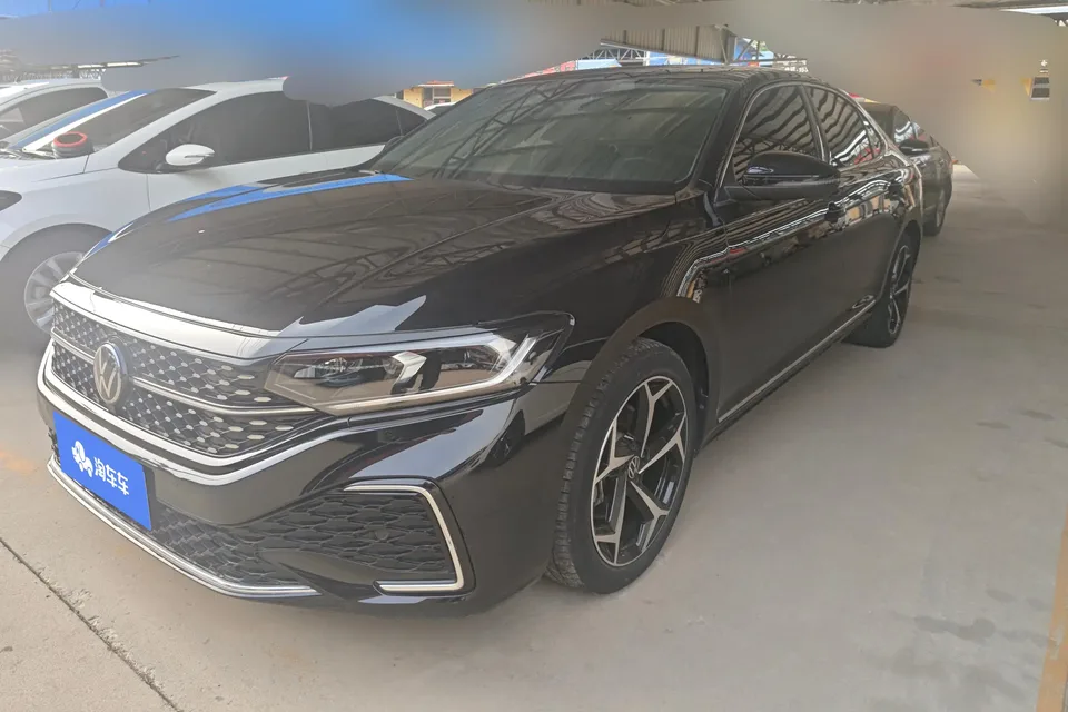Volkswagen Passat 2024