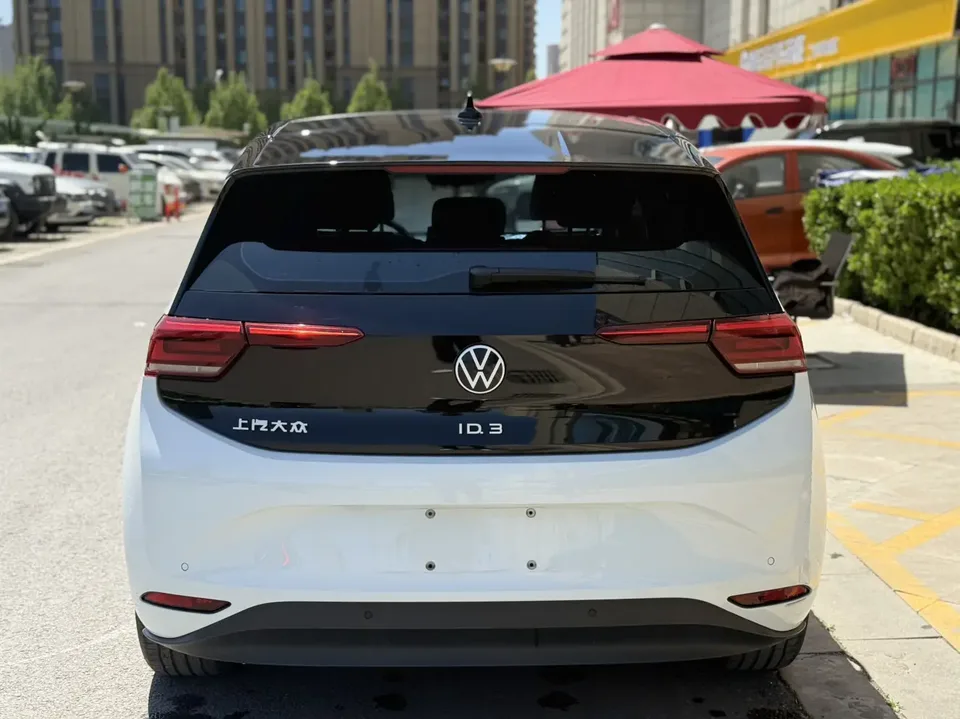 Volkswagen ID.3 Volkswagen ID.3 2024 Outstanding Edition 2024 — thumbnail 4