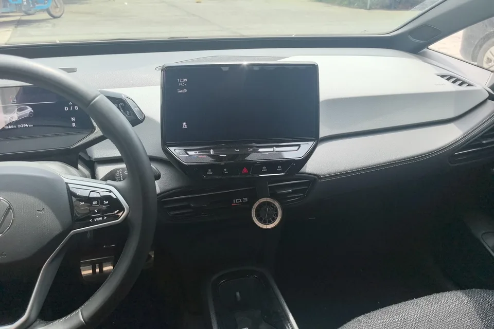 Volkswagen ID.3 Outstanding Edition 2024 — миниатюра 4